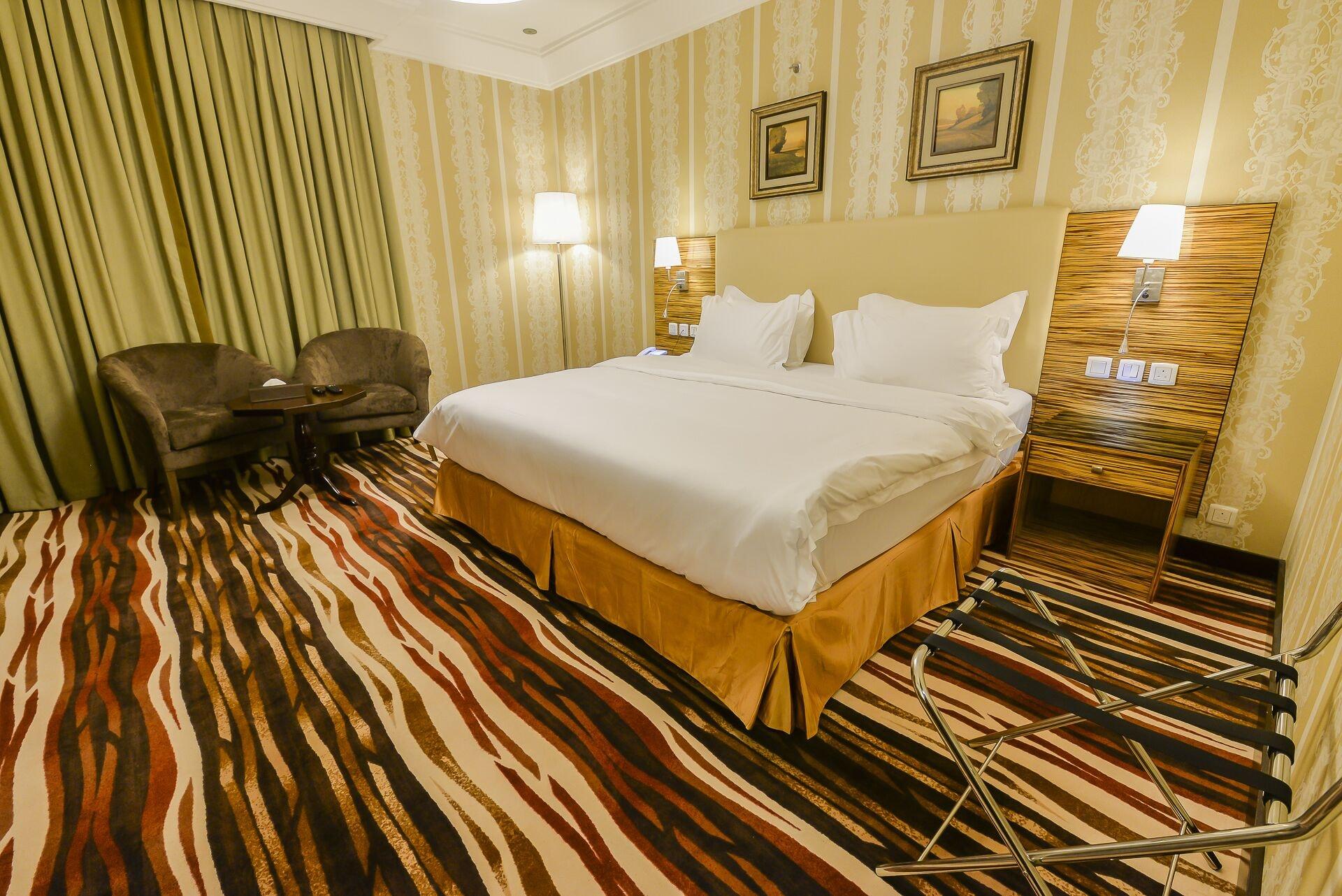 Hotel Crown Town