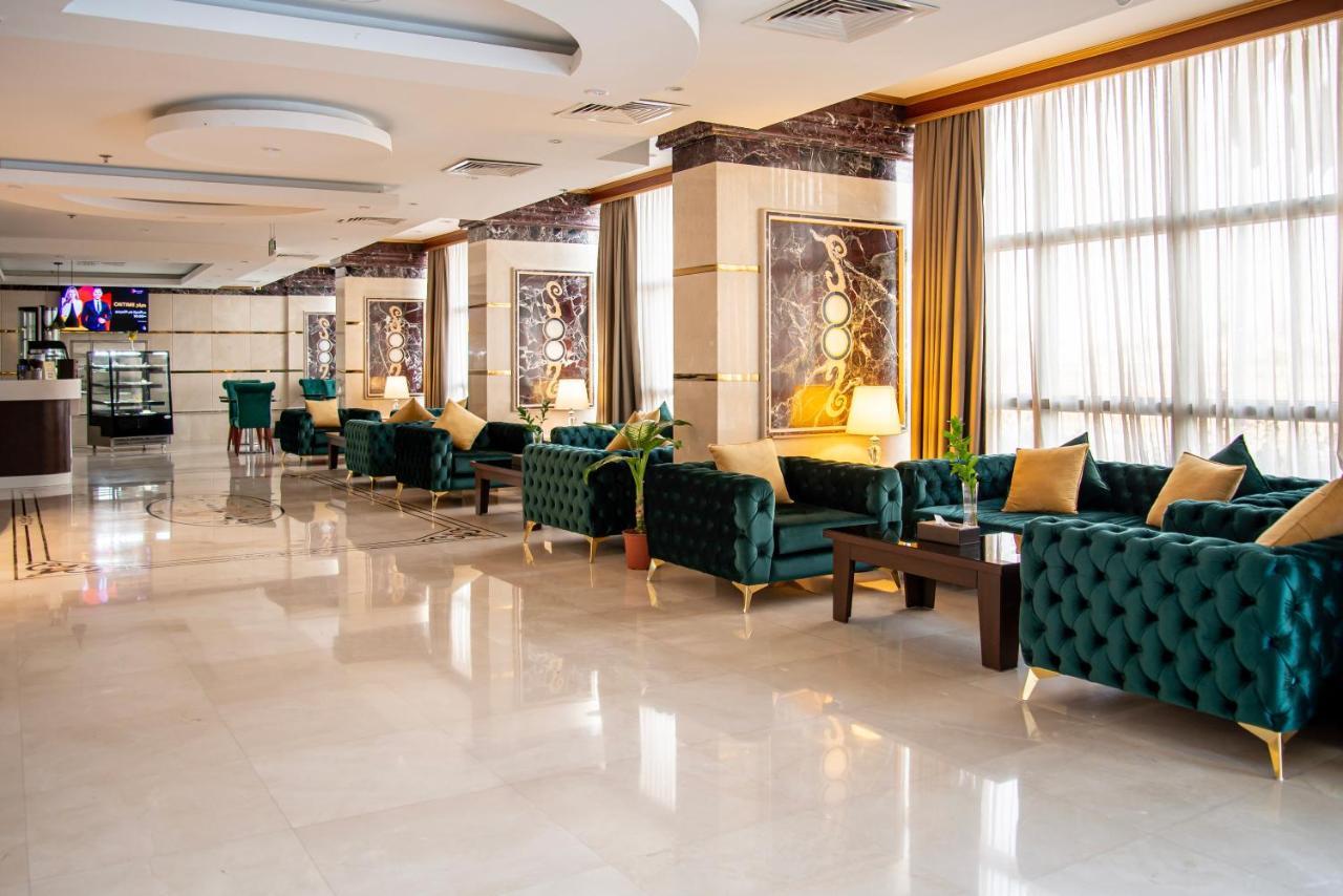 Hotel Crown Town 4*