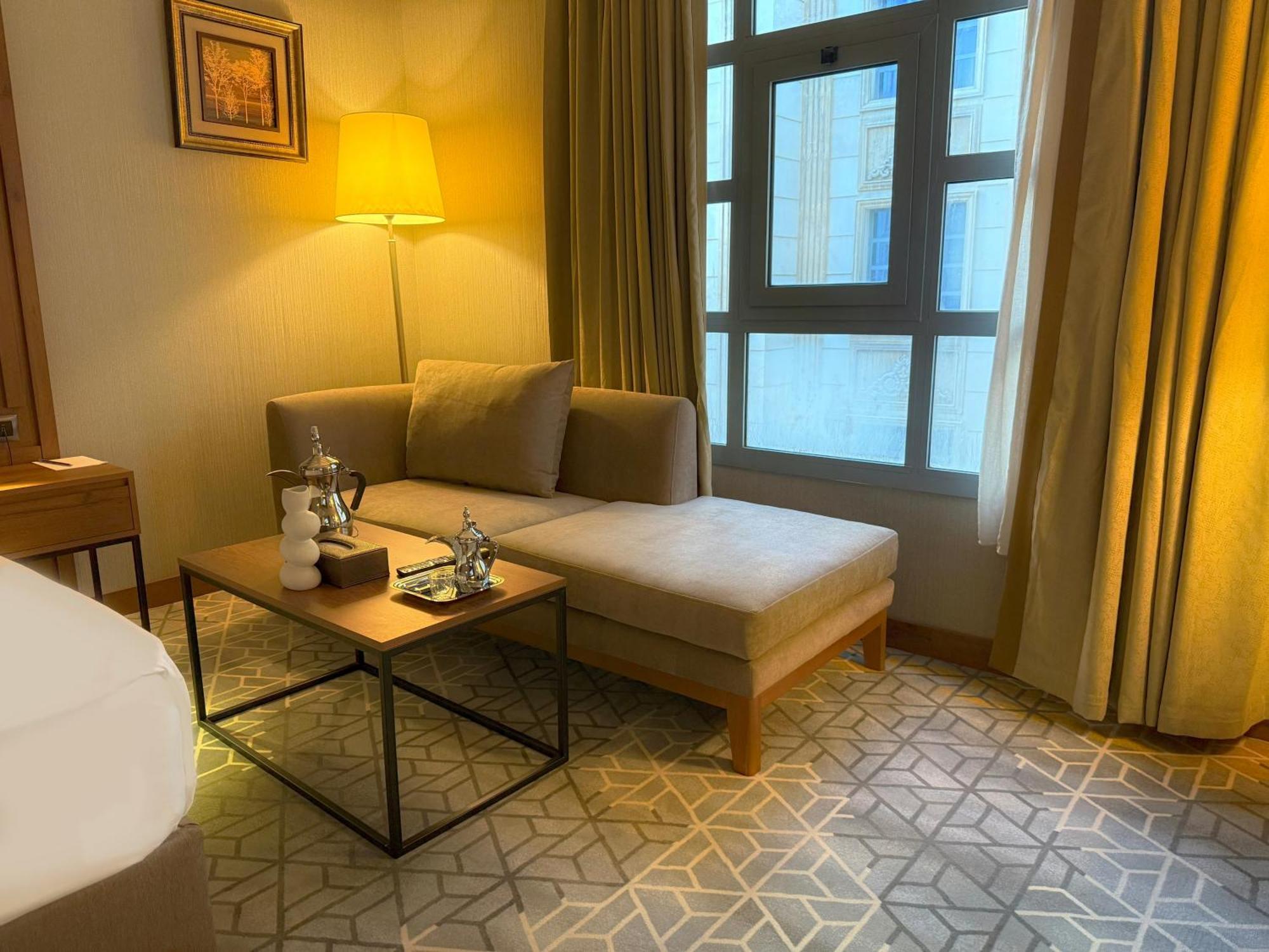 Crown Town Hotel 4*