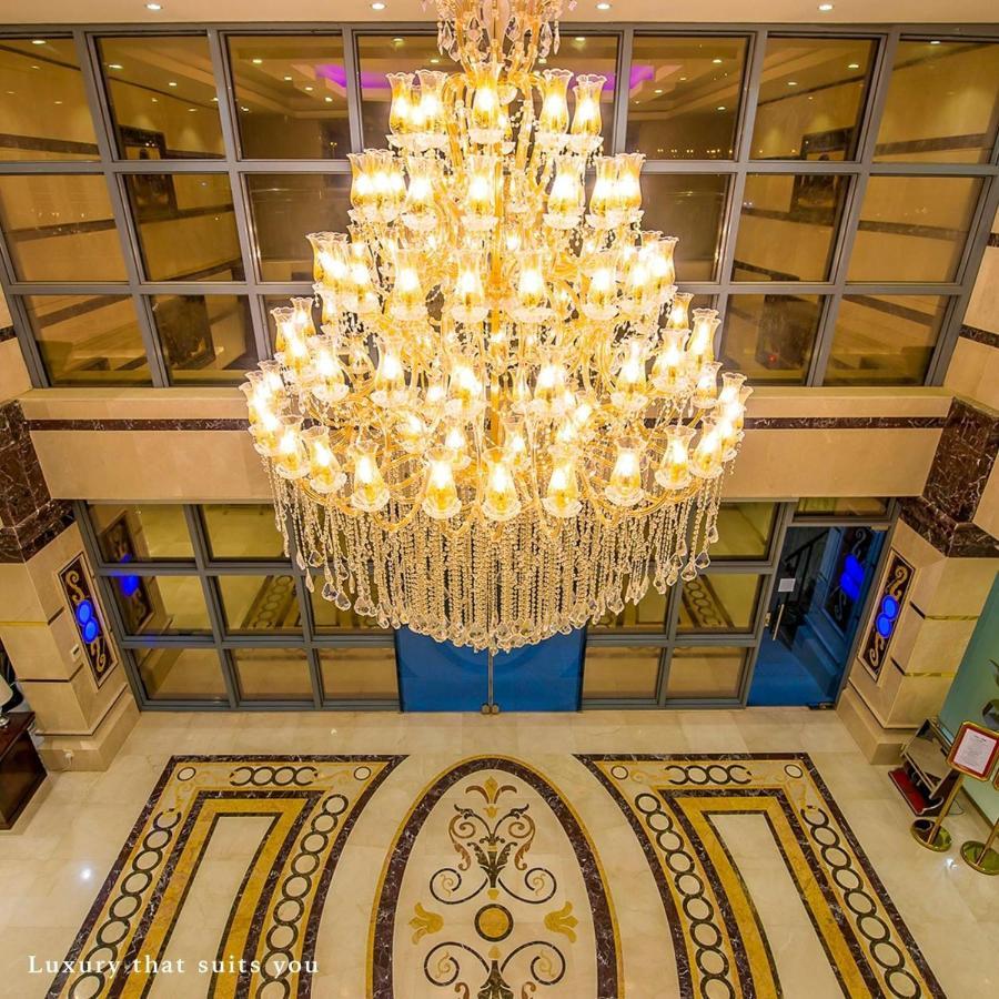 Hotel Crown Town