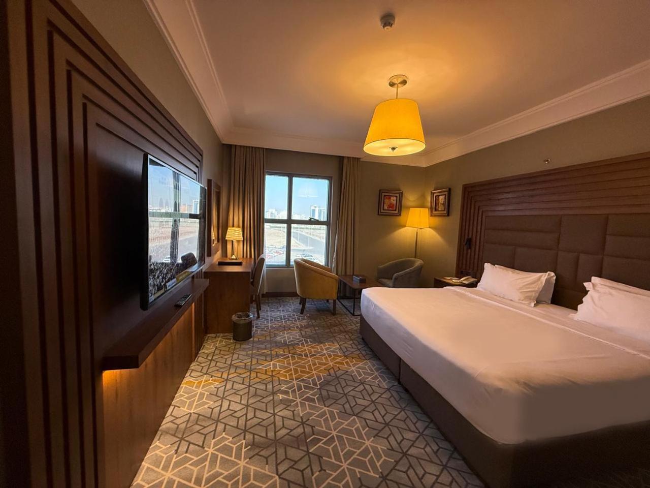 Hotel Crown Town