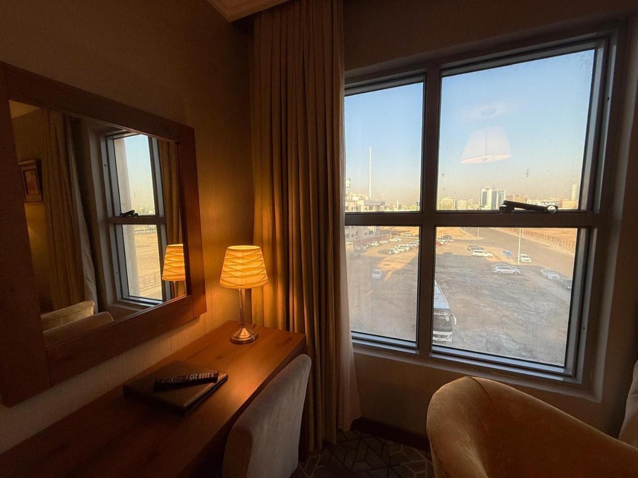 Crown Town Hotel 4*