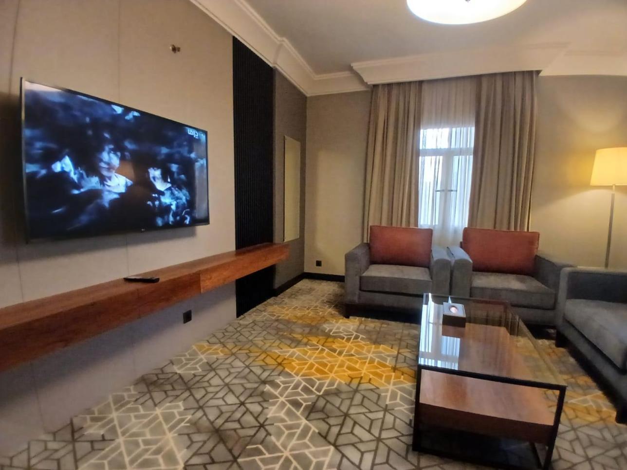 Crown Town Hotel