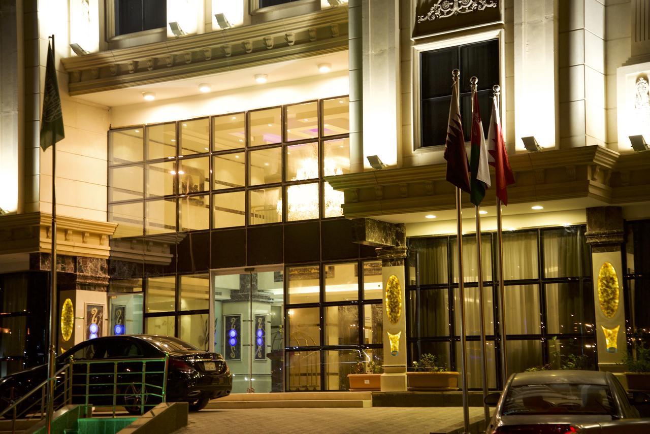 Hotel Crown Town 4*